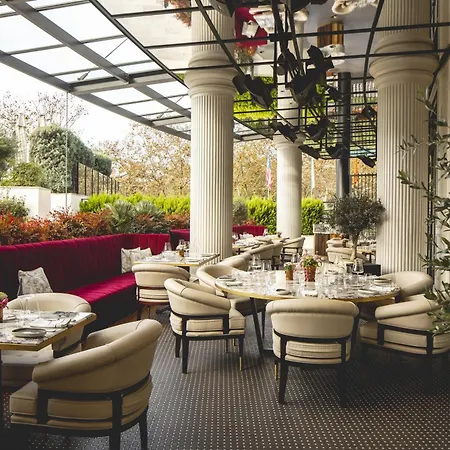 Otel Conrad Bosphorus 5*