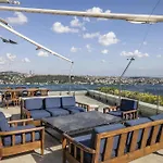 Conrad Bosphorus מלון 5*