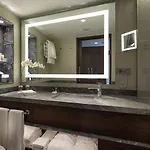 Conrad Bosphorus מלון 5*